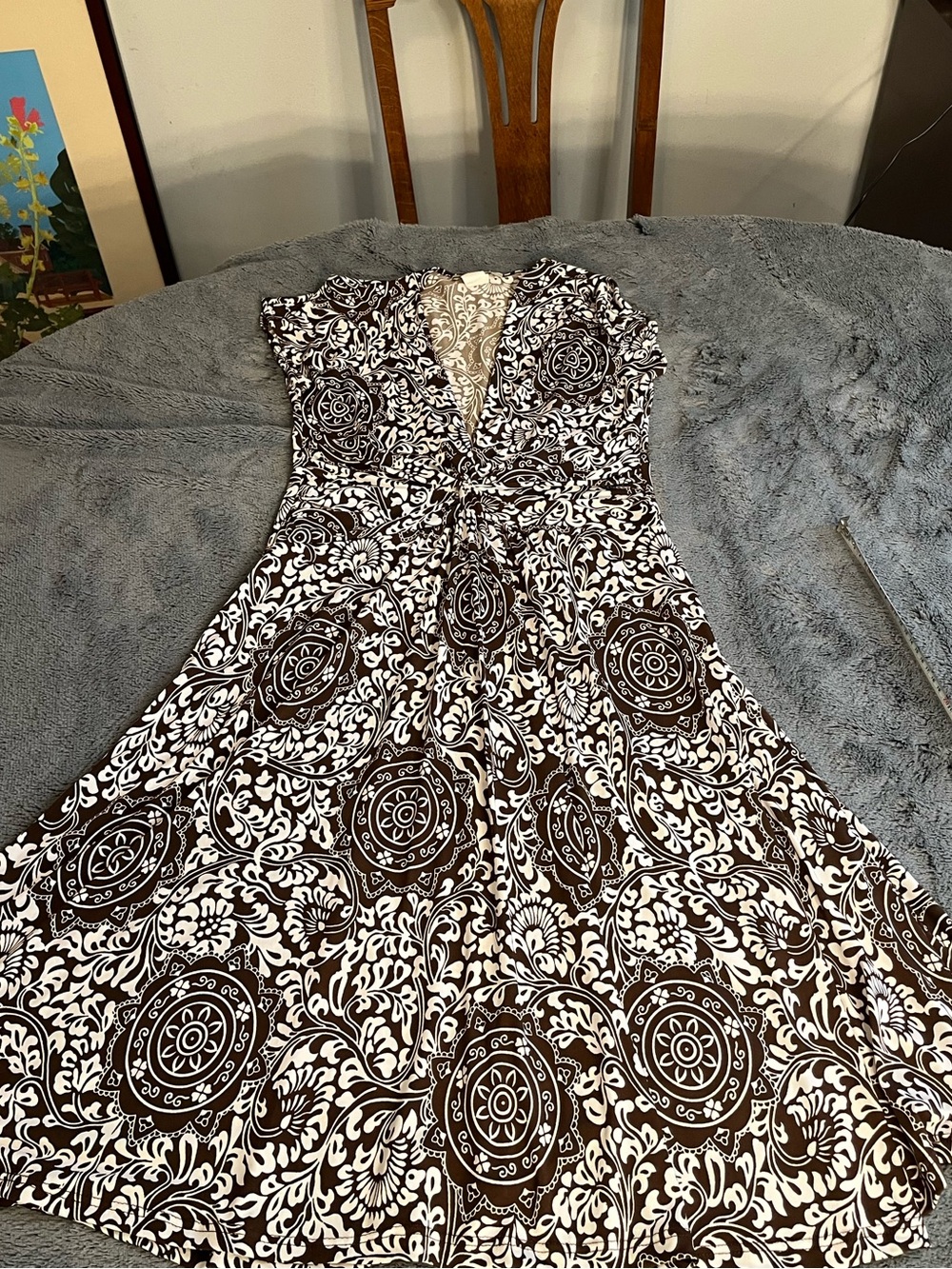Sushi Flower Shirt Dress Rich Chocolate Brown/White Short Sleeve V Neck L - Picture 7 of 7